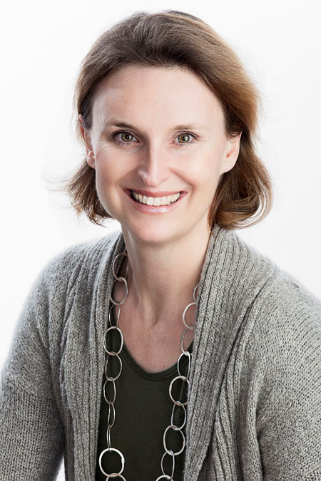Portrait von Catrin Meyringer, Geschäftsführerin und Gründerin von RoboManiac